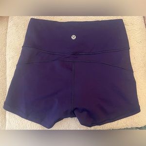 Used. Excellent condition. Lululemon active short. Size 4.